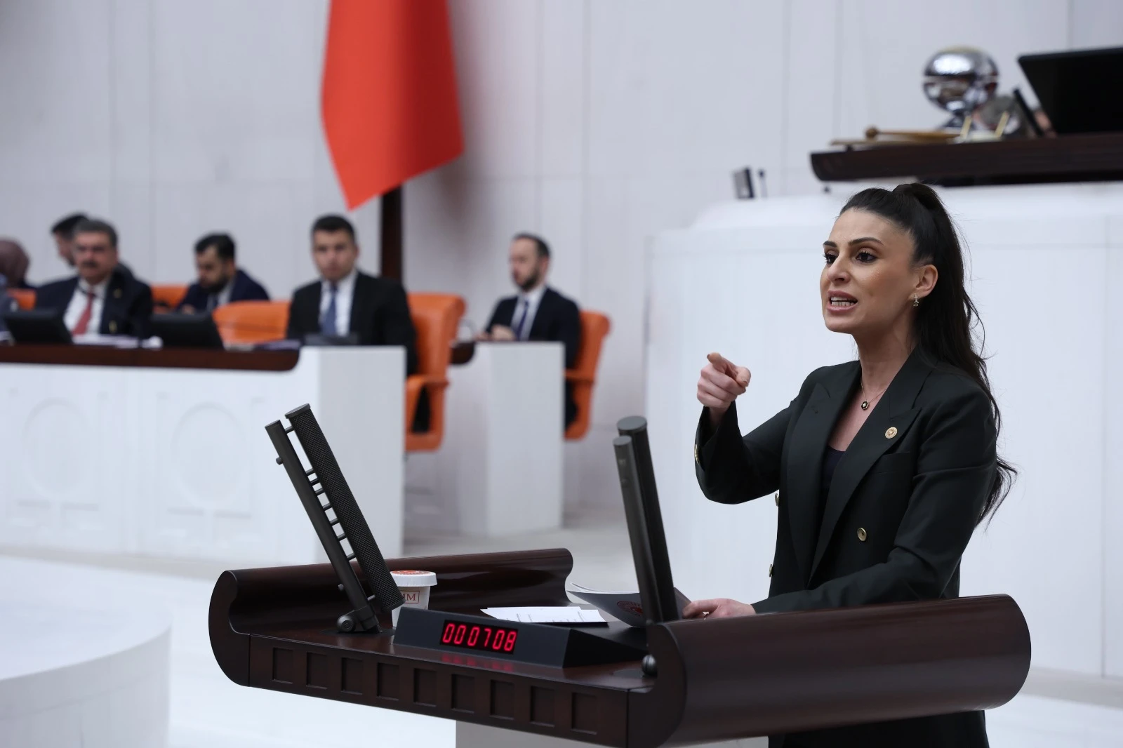 Gizem Özcan'dan Göcek Tüneli İddialarına Sert Tepki: "Yangına Giden Araçlardan Ücret Alınması Kabul Edilemez"
