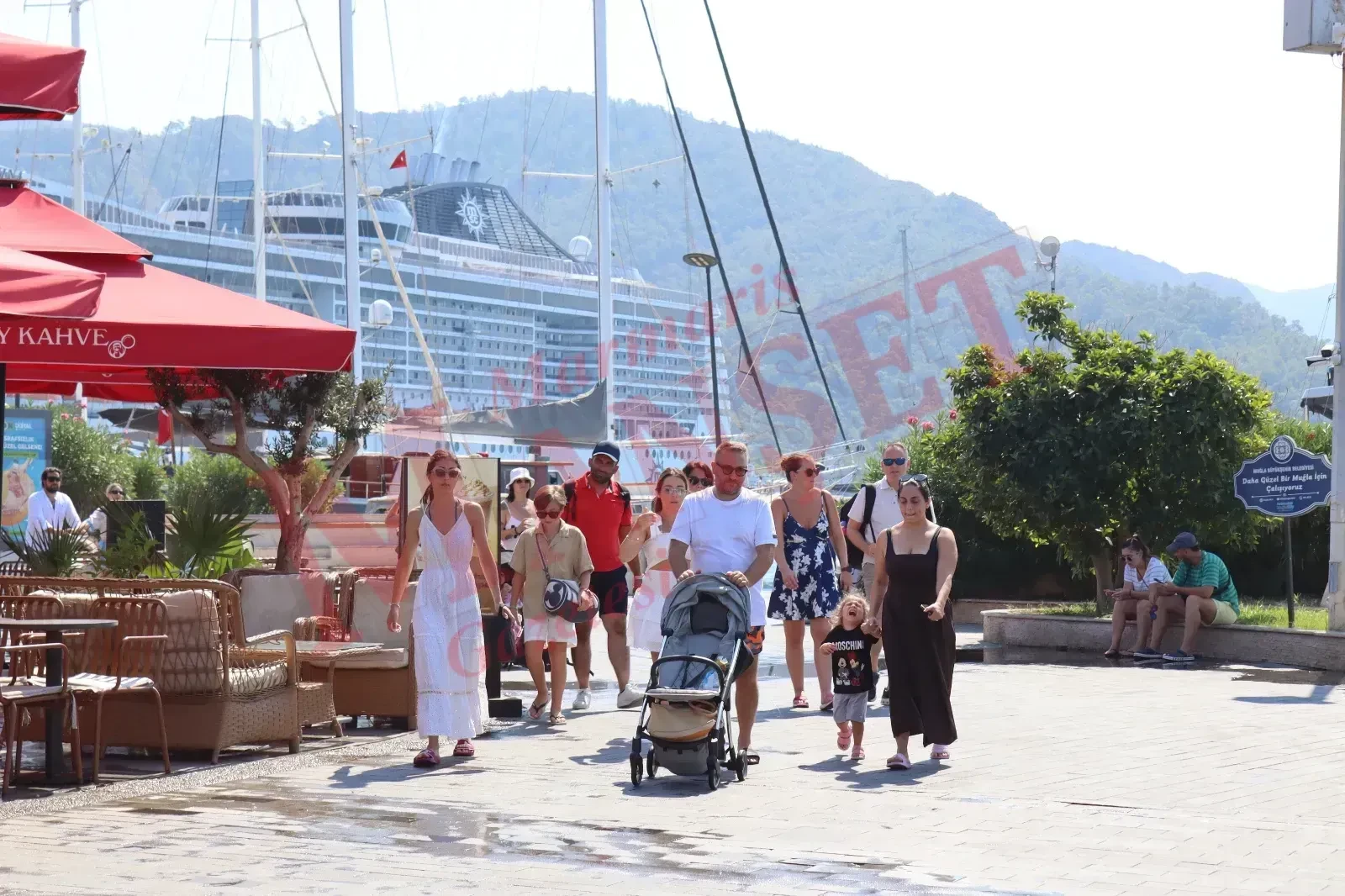 333 Metrelik MSC Divina Marmaris’e 5 Bin Kişiyle Geldi