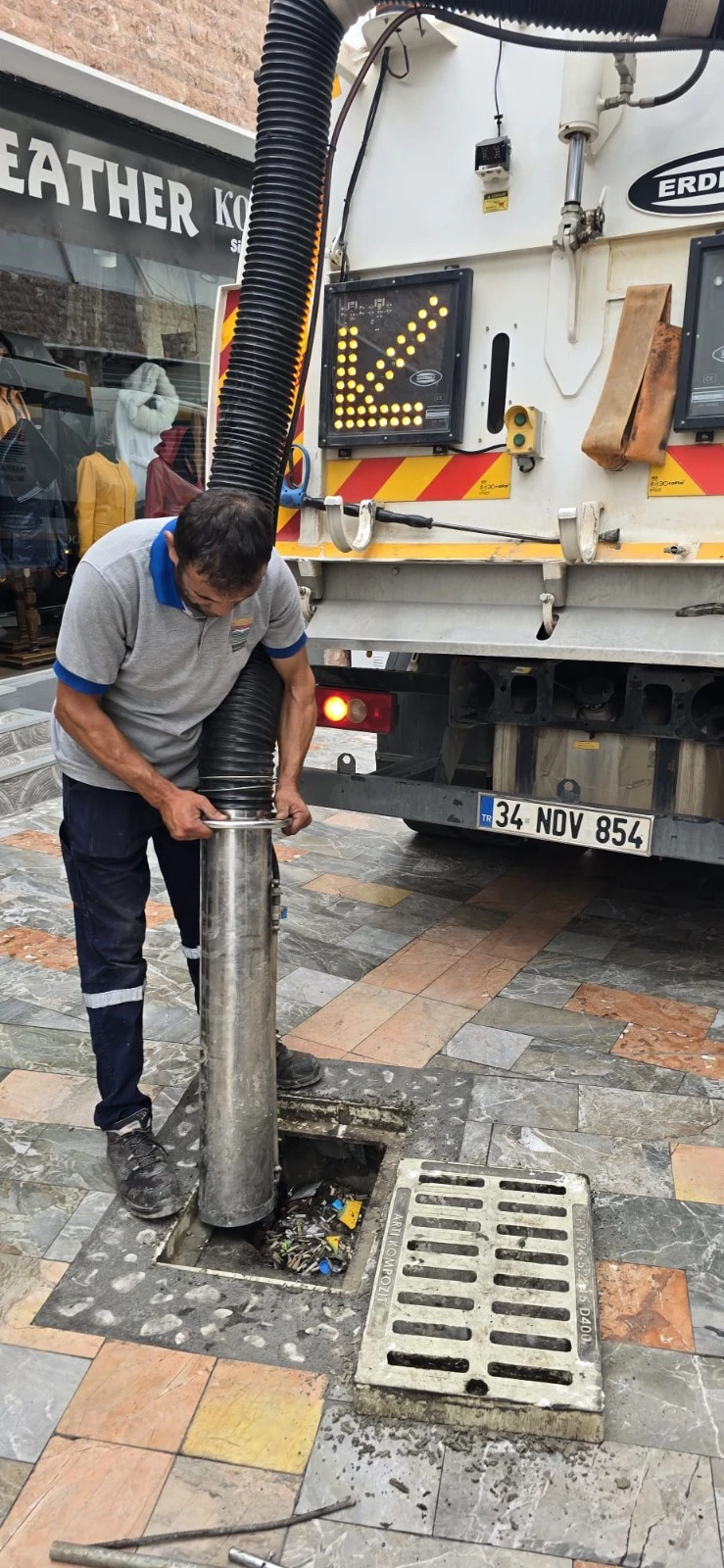 Marmaris’te Yağmur Alarmı! Ekipler 3 Gündür Sahada