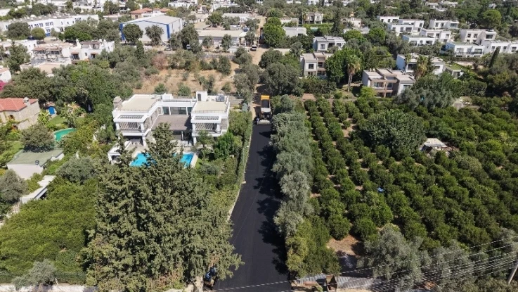 Torba ve Bitez’de 5 Bin 250 Metrekarelik Asfalt Çalışması